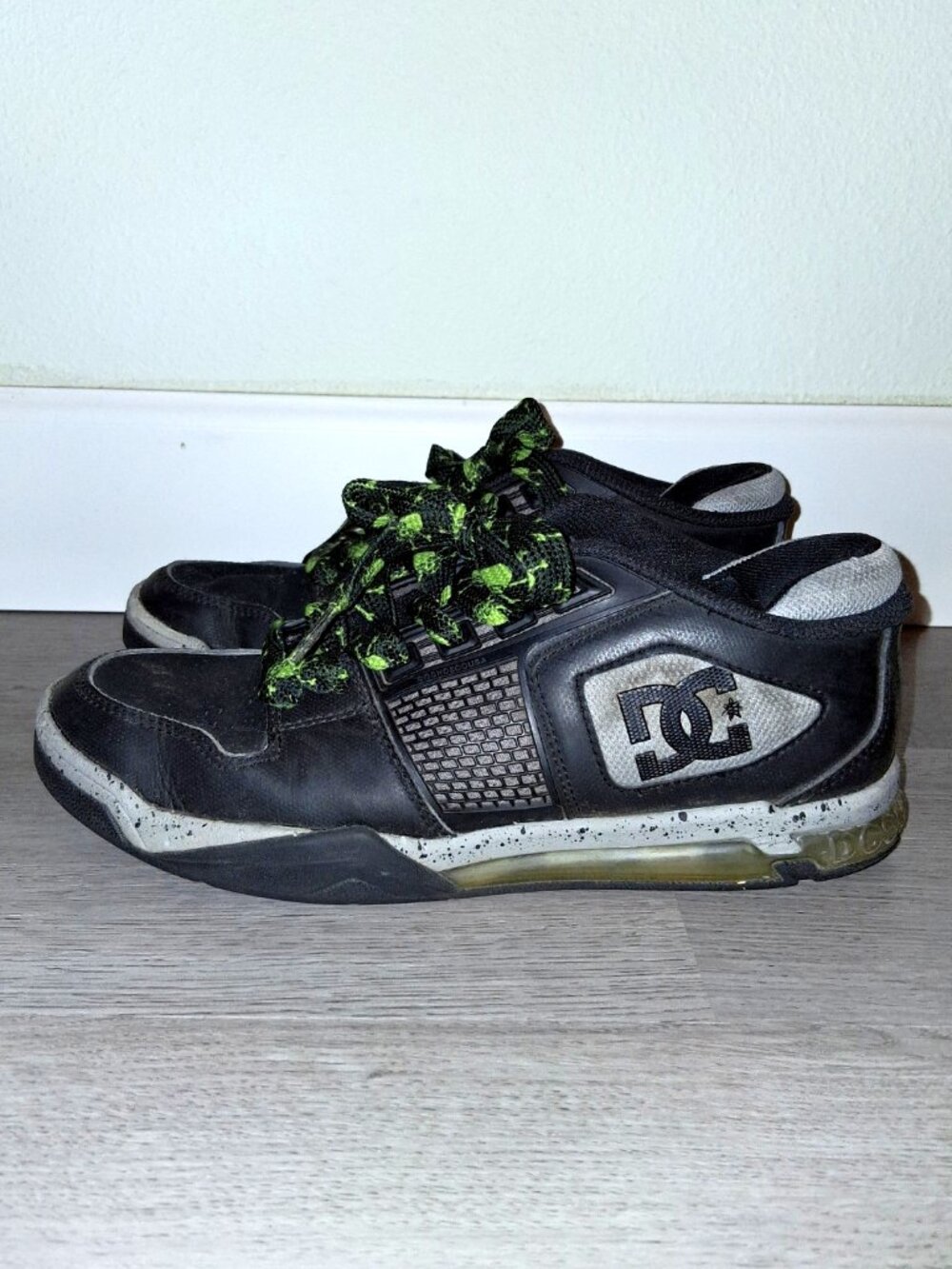 DC Skate Shoes Ryan Villopoto Low Top Sneakers Men's Size 7 Black Grey Green